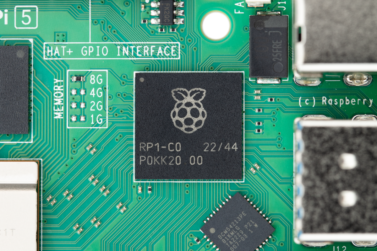 Чіп контролер входів-виходів GPIO мікрокомп'ютера Raspberry Pi 5